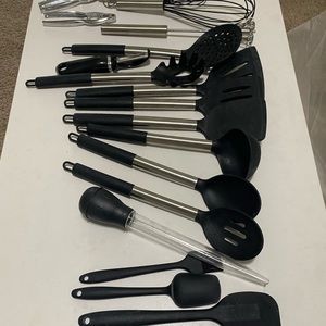 25 piece kitchen utensils set